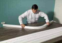 Beim Biegen von beiden Seiten vorsichtig zusammendrücken